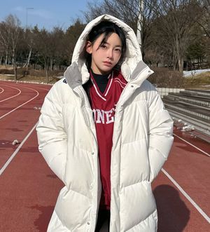 Image post by @ellemenhk on Instagram
