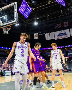 Image post by @uni_basketball on Instagram