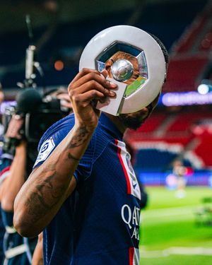 Image post by @psg on Instagram