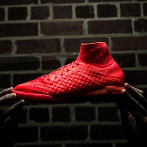 Image post by @soccerdotcom on Instagram