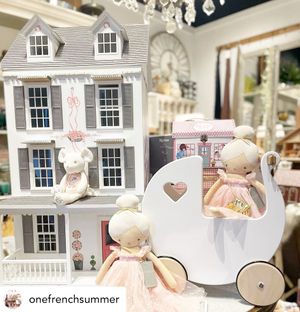 Image post by @alimrose on Instagram