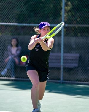 Image post by @uw_wtennis on Instagram