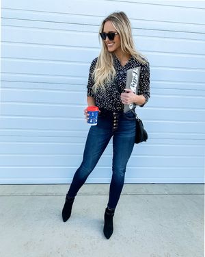 Image post by @shopfillyflair on Instagram