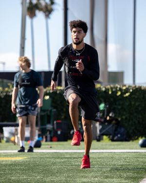 Image post by @les7spellman on Instagram