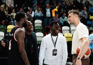 Image post by @samdek7 on Instagram