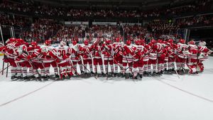 Image post by @BadgerMHockey on Twitter