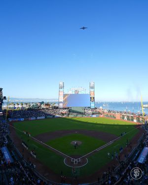 Image post by @OracleParkSF on Twitter