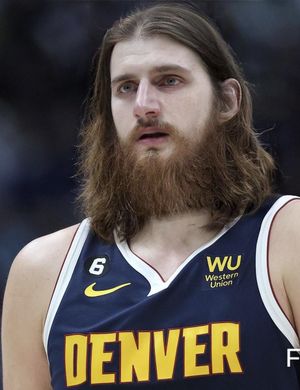 Image post by @kar__lee on Twitter