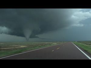 Video post by @StormChasingVideo on YouTube