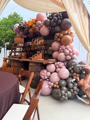 Image post by @majesticinglewoodpartyrentals on Instagram