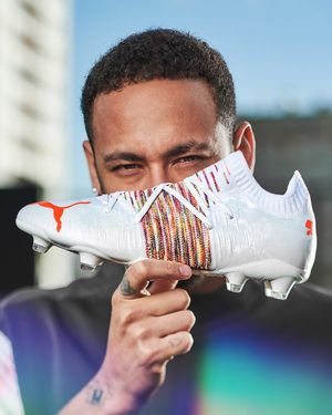 Image post by @soccerdotcom on Instagram