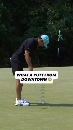 Video post by @livgolfleagueofficial on Facebook
