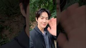 Video post by @weareoneexo on YouTube