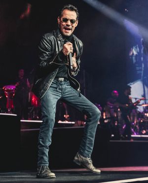 Image post by @MarcAnthony on Twitter