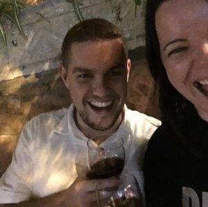 Image post by @vanessakrongold on Instagram