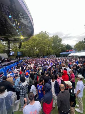 Image post by @Roommates__Show on Twitter