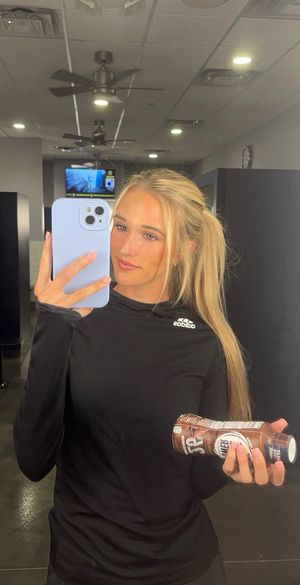 Video post by @elise_robbinss on TikTok