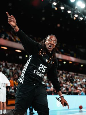 Image post by @hoopsbyhuncho on Instagram