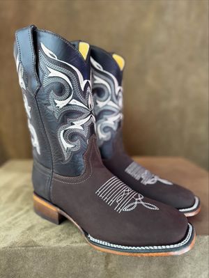 Image post by @RubioRanchwear on Facebook