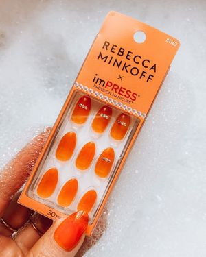 Image post by @impresslashes on Instagram