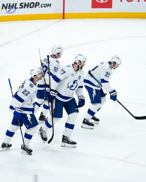 Image post by @TBLightning on Twitter