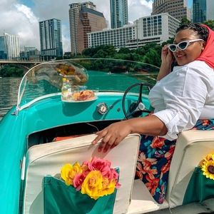 Image post by @retroboatrentalsatx on Facebook