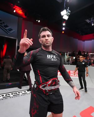 Image post by @ufcbjjofficial on Facebook