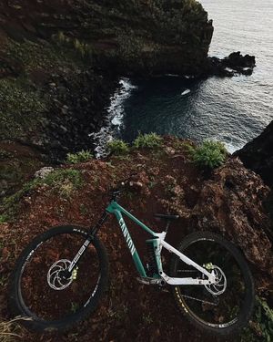 Image post by @esigrips on Instagram