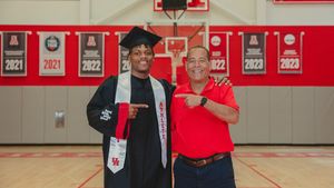 Image post by @UHCougarMBK on Twitter