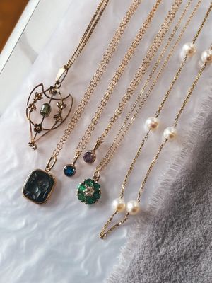 Image post by @maejeanvintage on Instagram