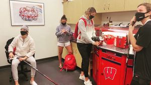 Image post by @badgerwhockey on Instagram