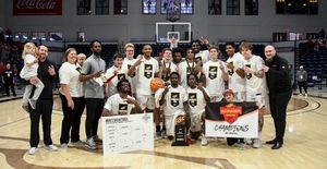 Image post by @UWAAthletics on Twitter