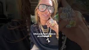 Video post by @shop.with.caroline on YouTube