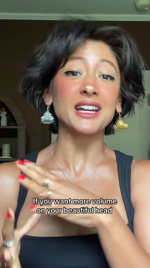 Video post by @sidandlisten on TikTok