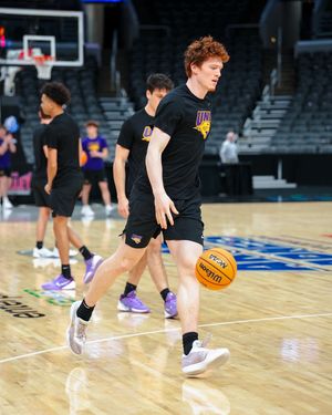 Image post by @uni_basketball on Instagram