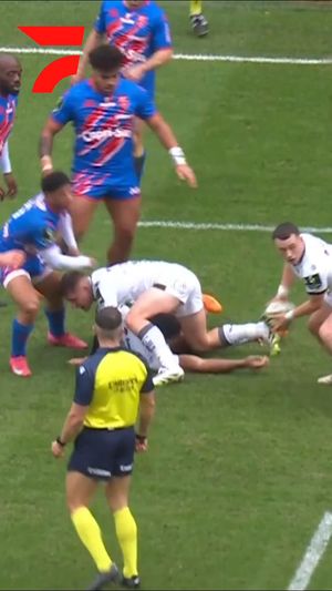 Video post by @FloRugby on Facebook