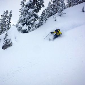 Image post by @j_skis on Instagram