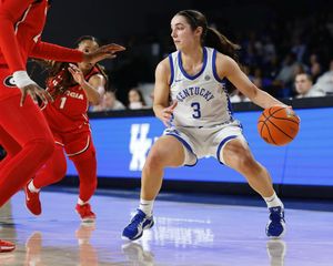 Image post by @NaismithTrophy on Twitter