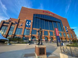 Image post by @coltscommunity on Twitter