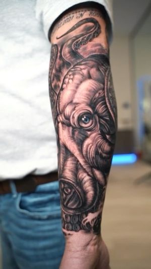 Video post by @skindesigntattoos on Instagram