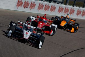 Image post by @INDYCARatIowa on Twitter
