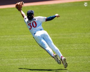 Image post by @Twins on Twitter