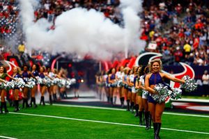 Image post by @texanscheerleaders on Instagram
