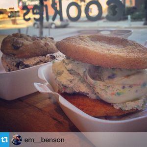 Image post by @insomniacookies on Instagram