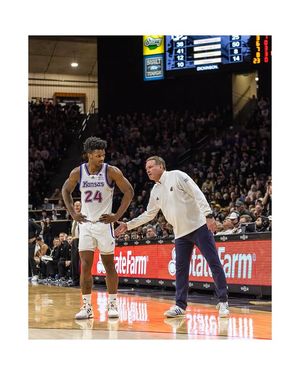 Image post by @alliebrakelphotography on Instagram