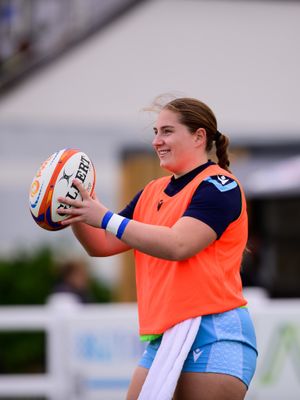 Image post by @salesharkswomen on Instagram