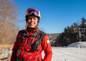 Image post by @mountsunapeeresort on Facebook