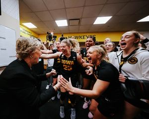 Image post by @IowaWBB on Twitter