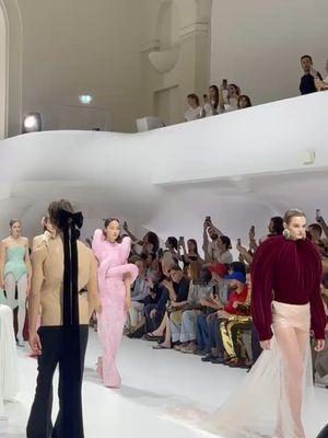 Image post by @thecut on Instagram