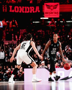 Image post by @londonlions on Instagram